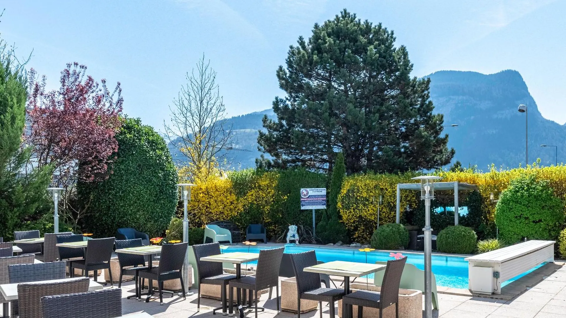 The Originals City, Hotel Du Faucigny, Cluses Ouest contacts